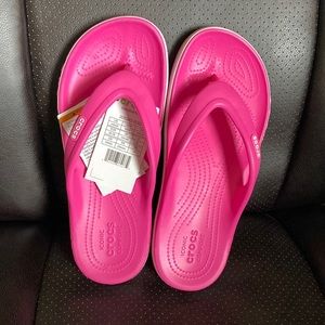 NWT pink Crocs Bayaband Flip